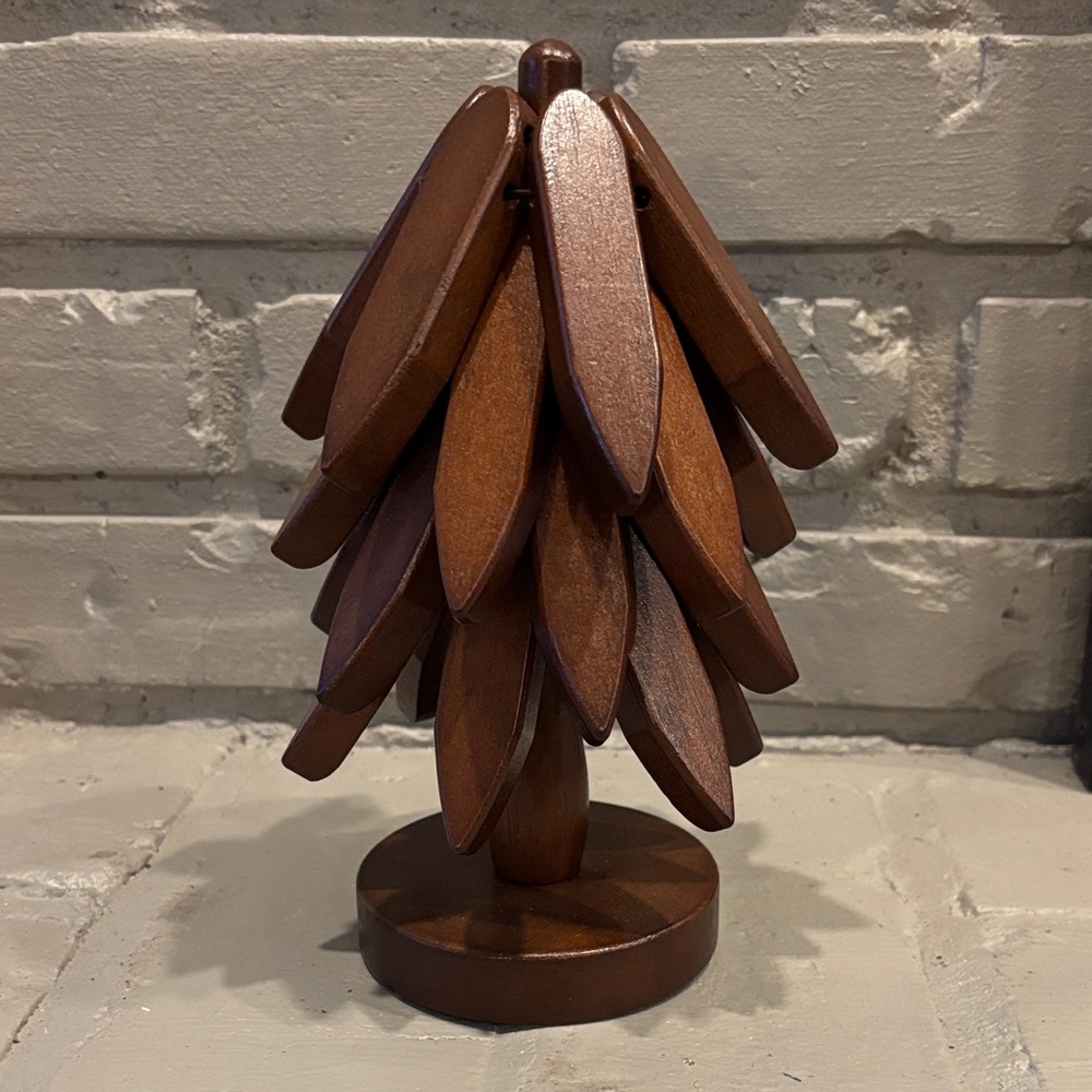 Tree Shaped 4 Wooden Trivets/Coasters for Hot Dishes/Teapots/Hot Pots